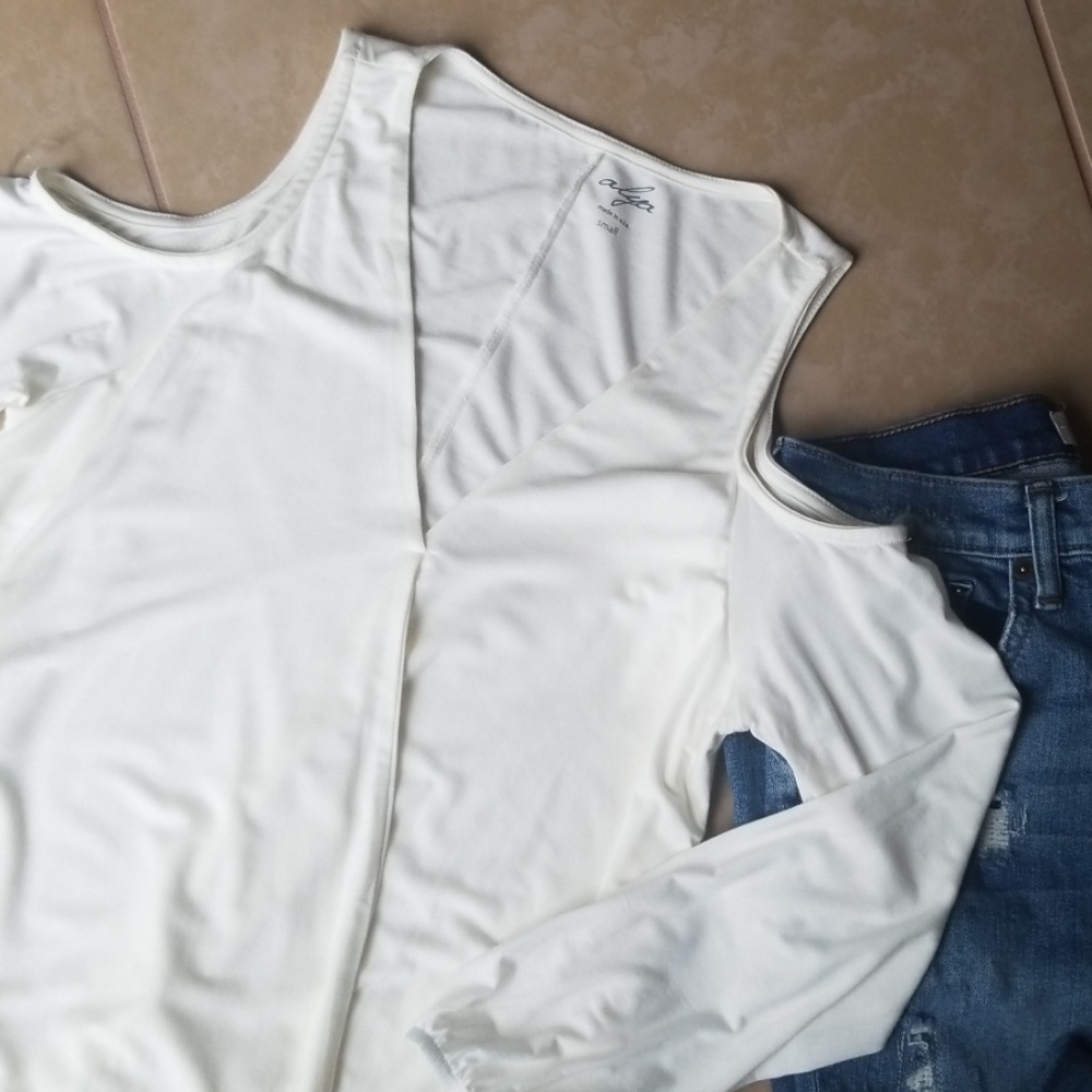 SOLD.  Francescas | Cold shoulder v neck top